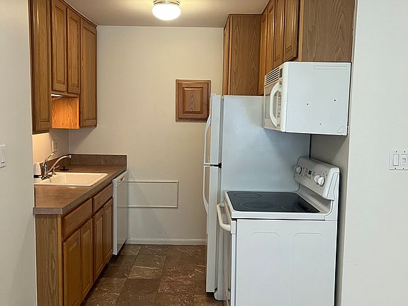 5th image of 150 Bird Ave APT 21