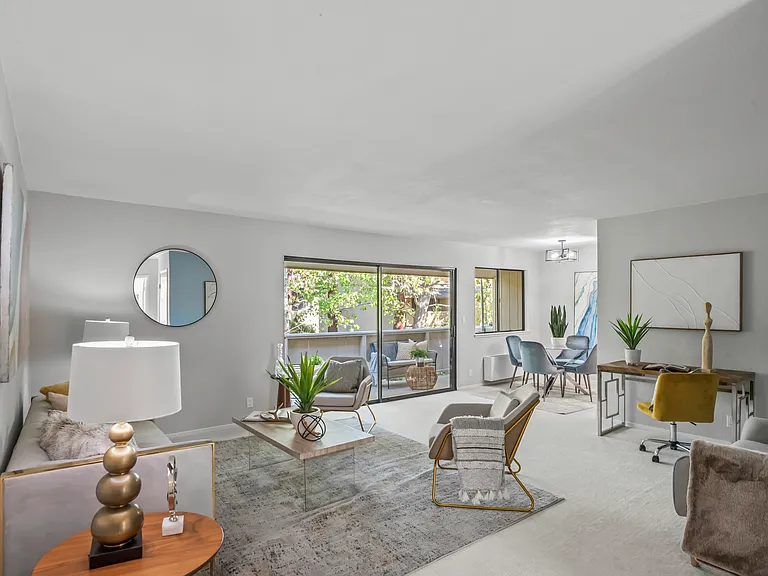 978 Kiely Blvd #E — Photo 2