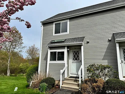 11 Hilltop Dr #11 Photo 1