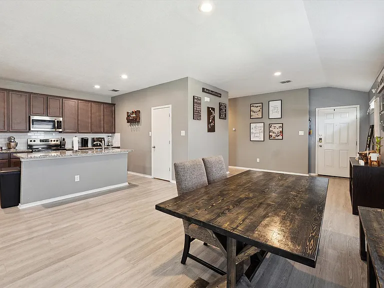 4522 Heathers Cross — Photo 8