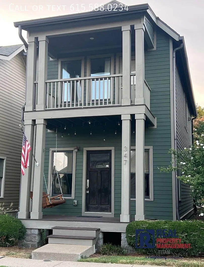 2 BR/2.5BA Retreat in Nashville's Sylvan Park — Photo 2