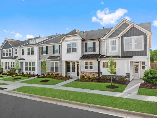 42 Channel Drop Dr, Clayton, NC 27520