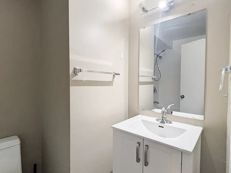 32 Noecker St — Photo 9