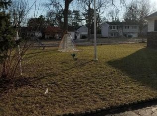 82 Beechtree Dr, Toms River, NJ 08753