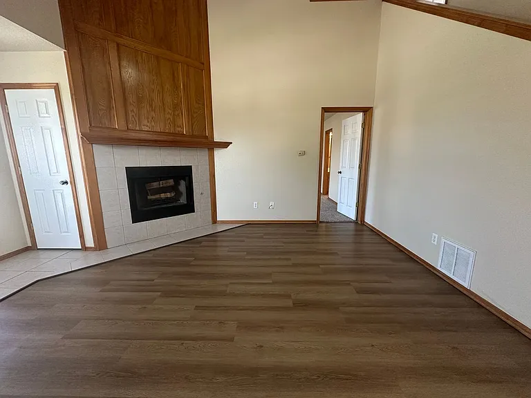 1427 SW 23rd St — Photo 6