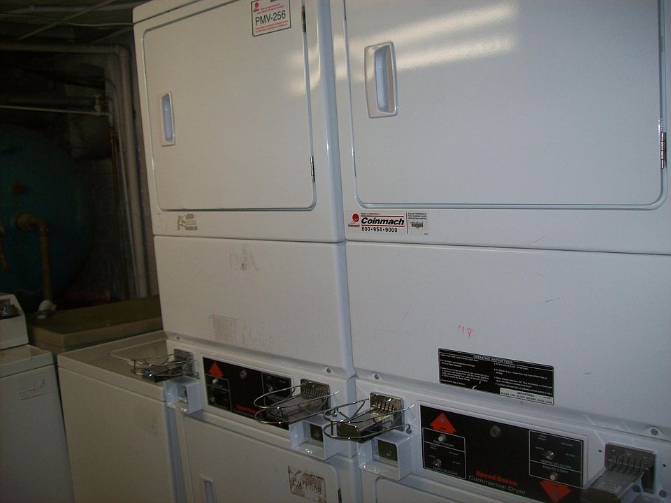 2nd image of 312 N Alexandria Ave