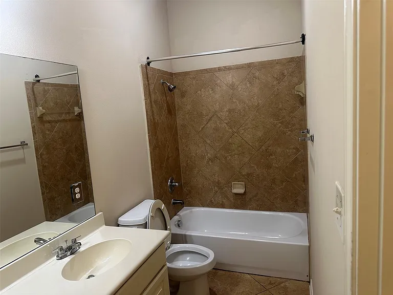 21823 Juniper Wood Ln — Photo 14