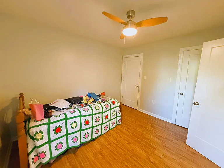 1113 Washington Ct — Photo 18