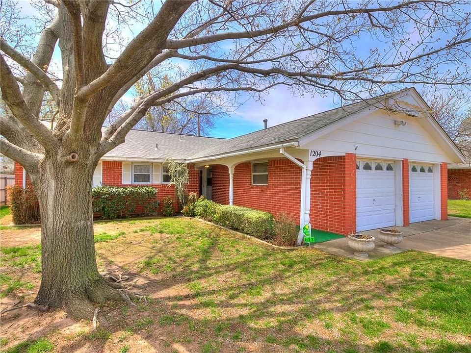 1st image of 1204 SW 78th Ter