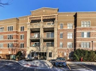 105 Lakeview Dr APT 407, Bloomingdale, IL 60108