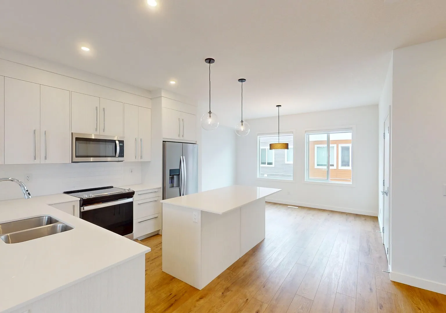 1702 Chelsea Rd — Photo 3