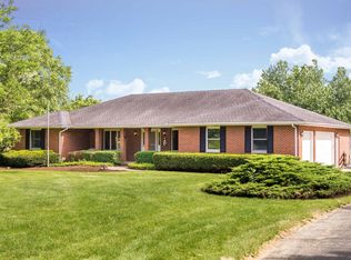 12282 N Grove Rd, Sycamore, IL 60178