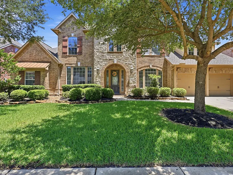 18800 N Bee Cave Springs Cir — Photo 1