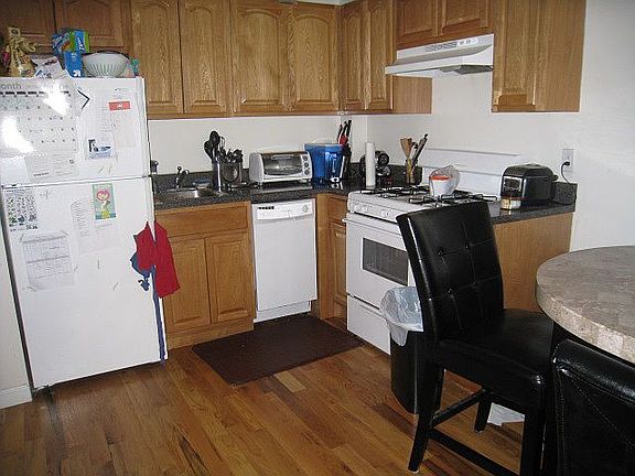 4th image of 2711 Astoria Blvd APT 4F