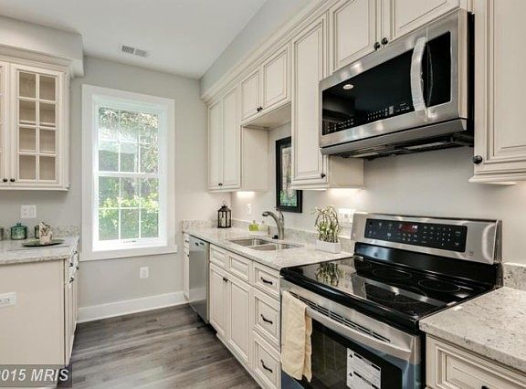 4th image of 6659 McLean Dr