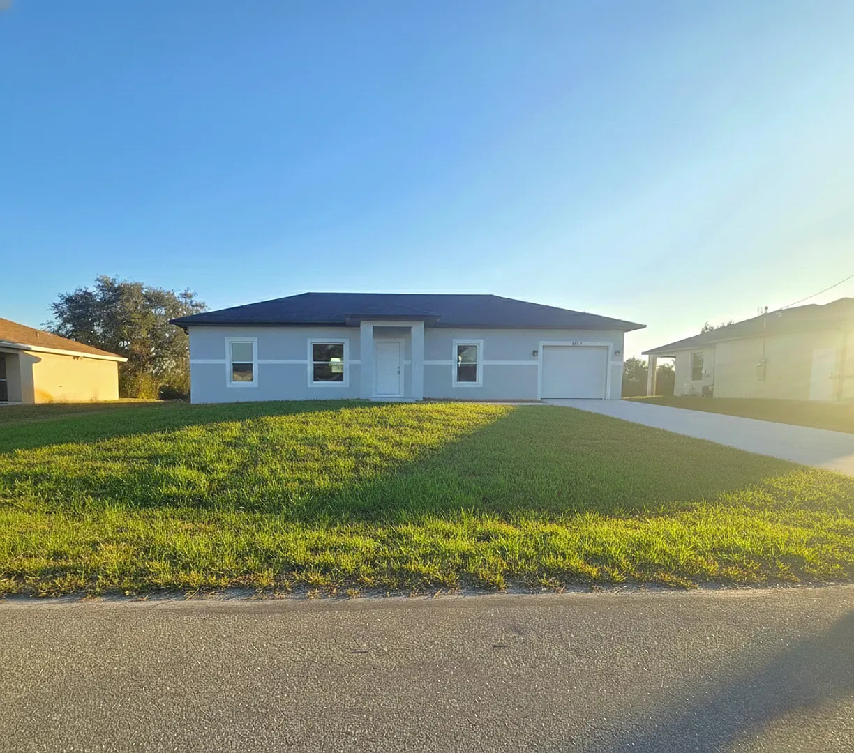 2025 3 Bedroom, 2 bath, 1 car garage now available in SW Lehigh Acres — Photo 4