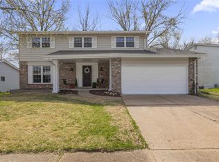 675 Green Isles Dr, Fenton, MO
