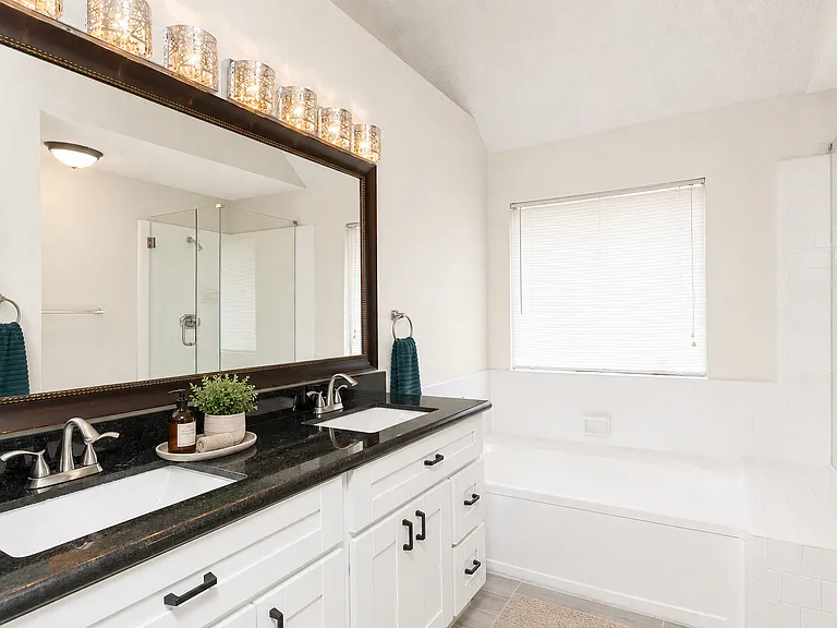 9210 Towne Terrace Dr — Photo 27