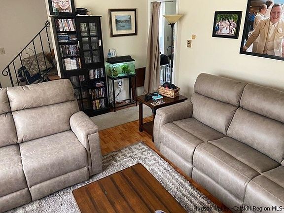 4th image of 10 James Ct