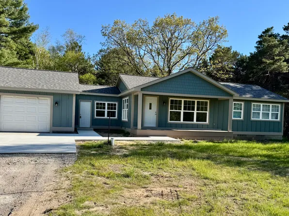 1283 Red Apple Rd, Manistee, MI 49660