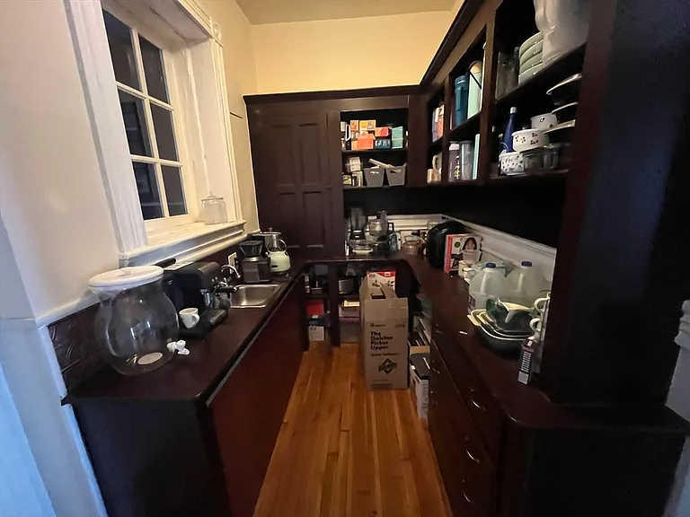 1033 Beacon St #1 — Photo 14