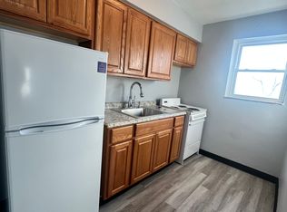 1680 Skyline Dr #13, Pittsburgh, PA 15227