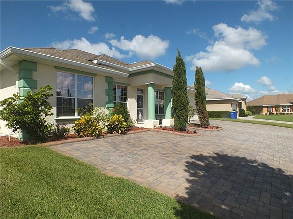 3rd image of 682 Country Walk Ct