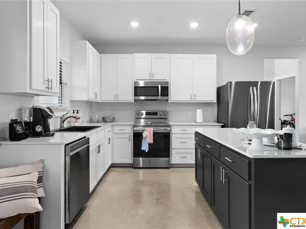107 S Lexington St, Holland, TX 76534