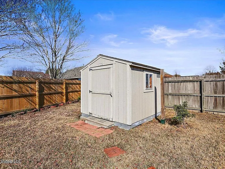 506 Laurelwood Dr — Photo 21