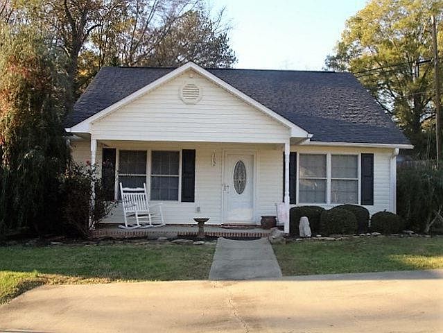 1st image of 102 Thistle Ct