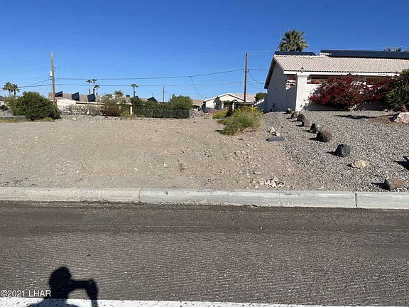3rd image of 3821 Oro Grande Blvd