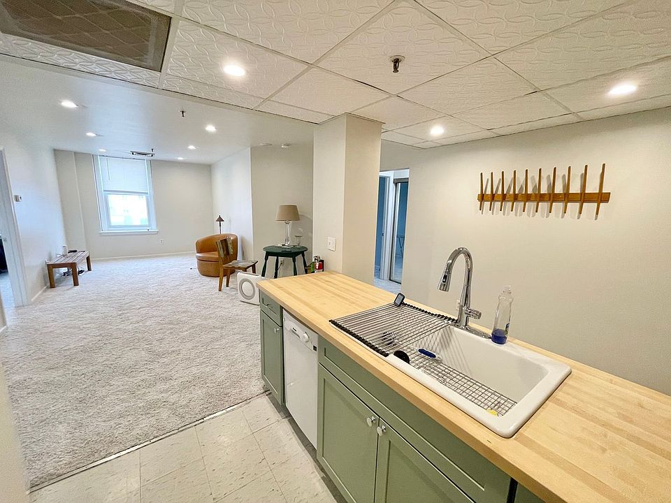 1st image of 131 Main St