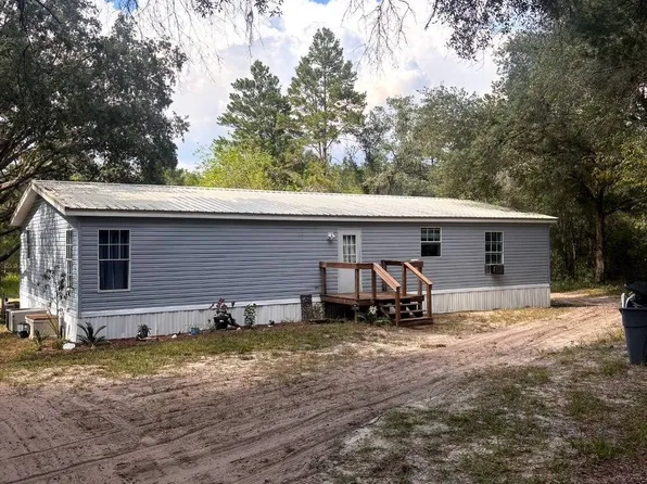 158 Cue Lake Dr, Hawthorne, FL 32640
