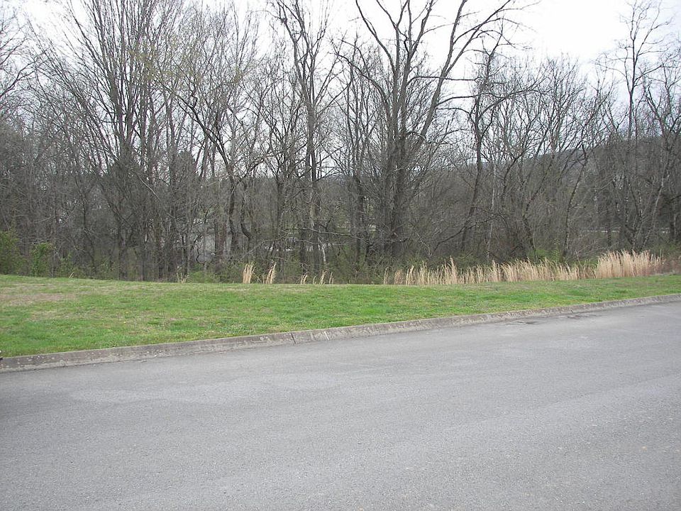 2nd image of 7012 Hartwinn Ln