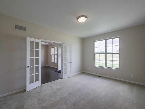 5th image of 5892 Strawberry Cir