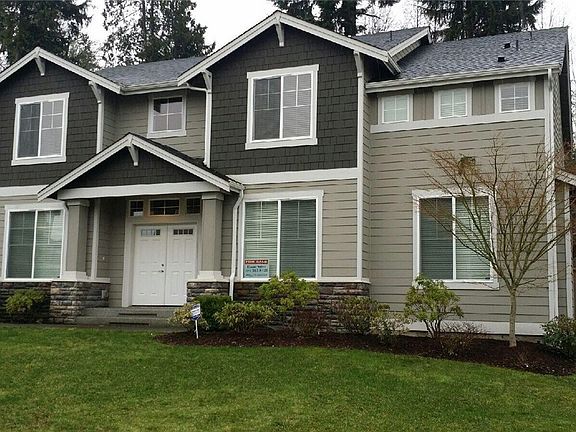 2nd image of 1406 32nd Street Pl SE