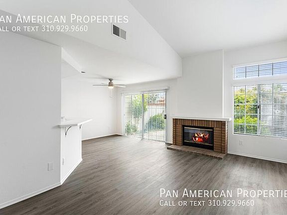 2nd image of 2326 Aspen St #1