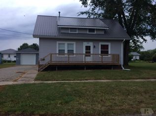 715 F Ave, Vinton, IA 52349
