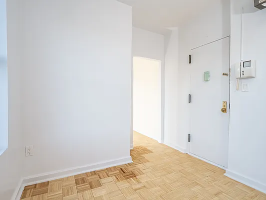 Rented by City Connections Realty | media 9