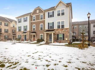 301 Bayside Ct, South Amboy, NJ 08879