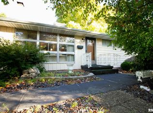 1728 Middle Rd, Bettendorf, IA 52722