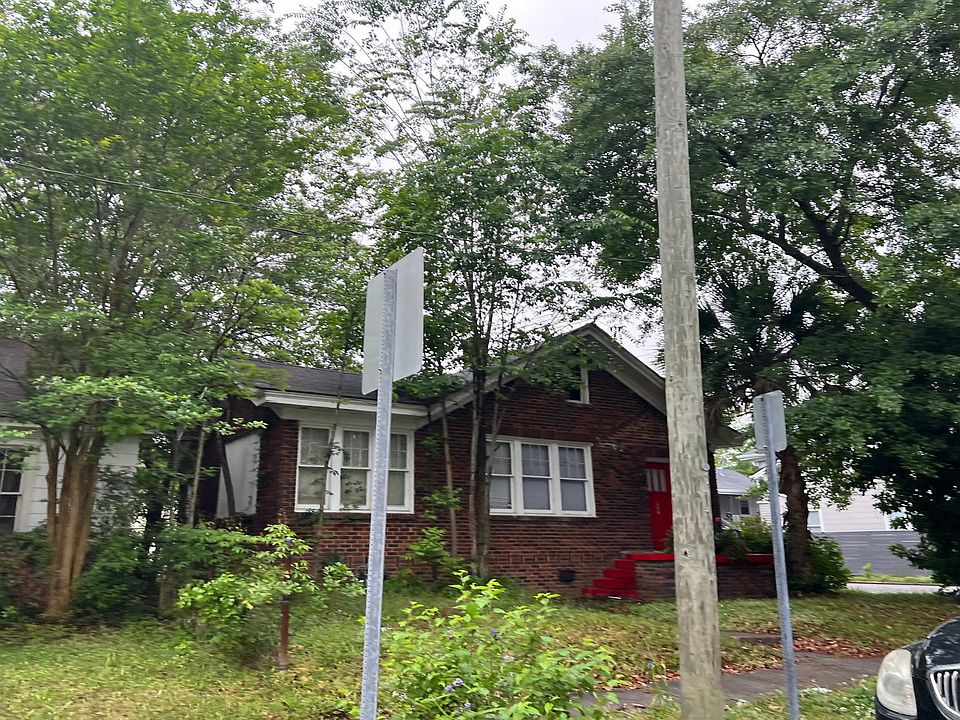 2nd image of 901 E 34th St
