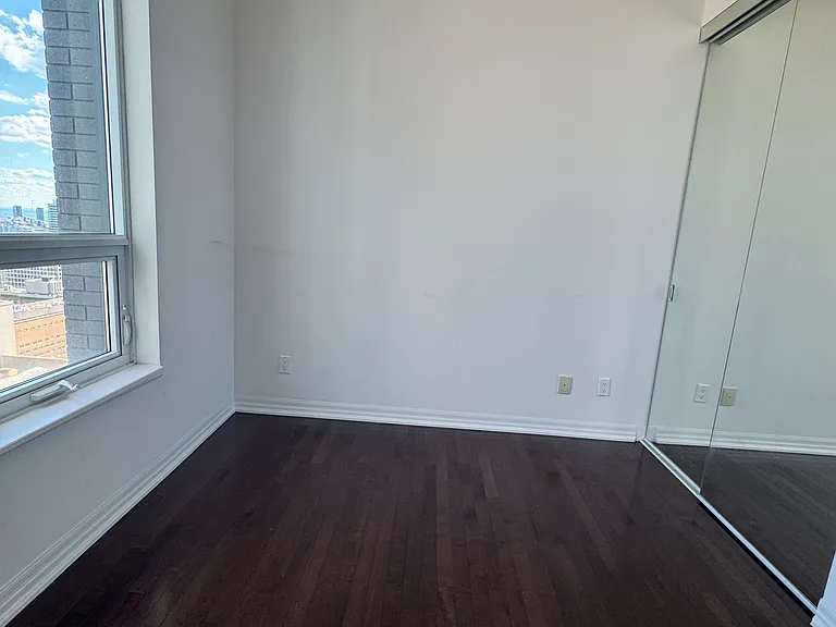 770 Bay St #Penthouse 206 — Photo 25