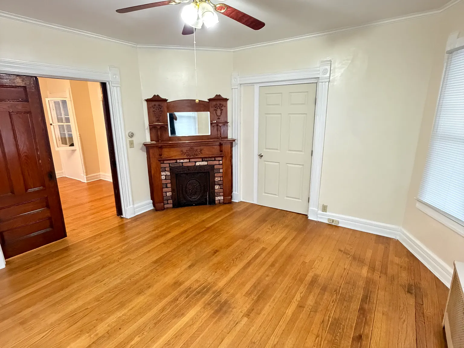 3 bed, $2,150 — Photo 2