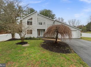 2 Dorset Hill Ct, Owings Mills, MD 21117