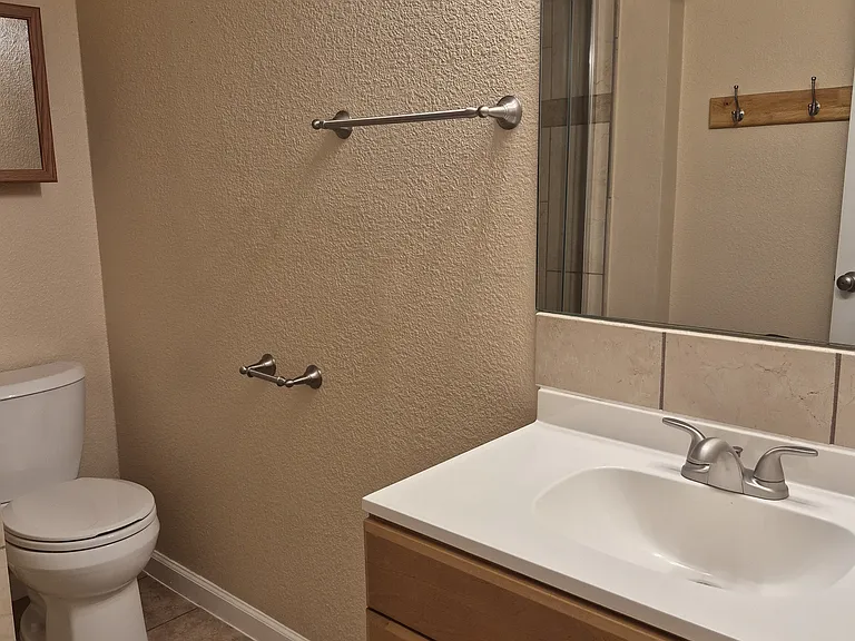 1209 NE 21st Ave — Photo 13