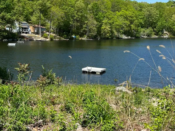 93 Island Road, North Stonington, CT 06378
