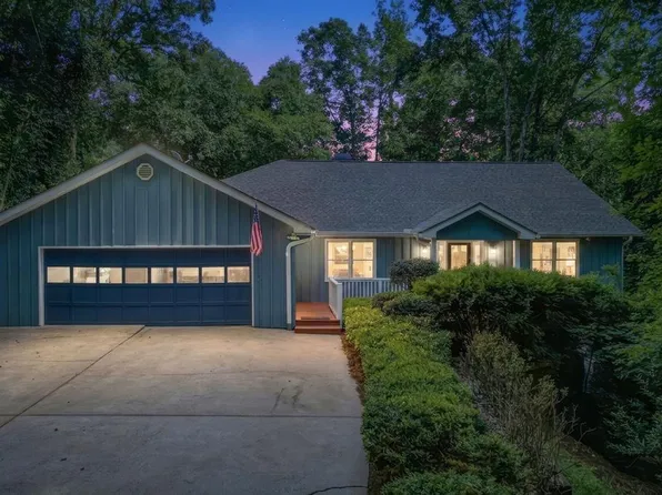 8170 Old Mill Dr, Gainesville, GA 30506
