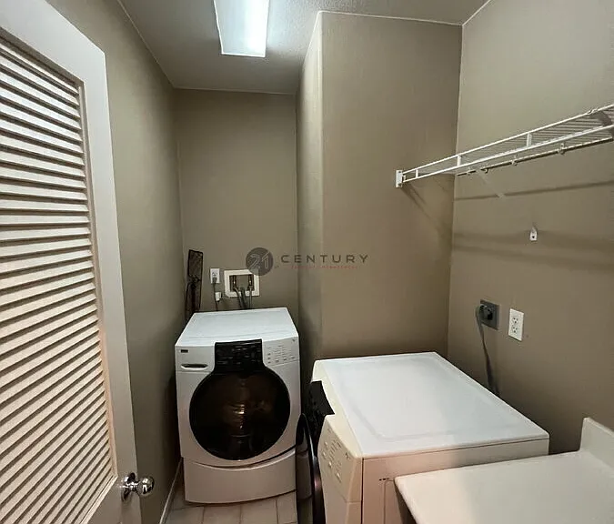 27438 Larabee Ct #3 — Photo 5