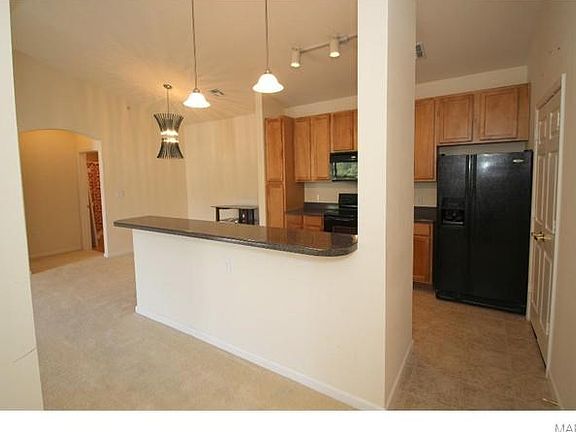 4th image of 37 Kassebaum Ln APT 304